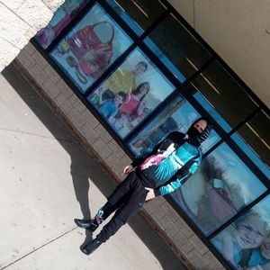 Meet your Posher, Douglas